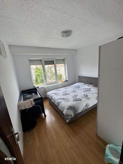 Apartament cu 3 camere în Decebal