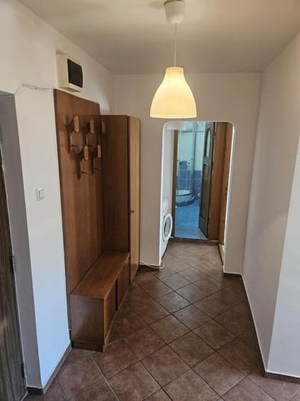 Apartament cu 2 camere decomandat în Panduri