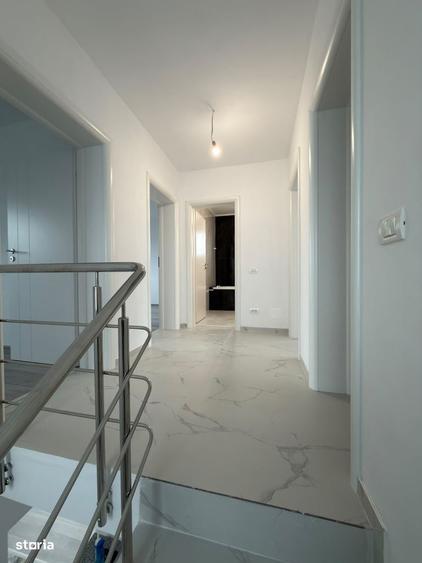 Casă cu 4 camere cu Teren 400 Mp în Domnești