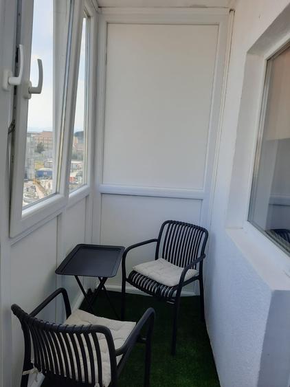 Apartament cu 3 camere decomandat în Sub Arini