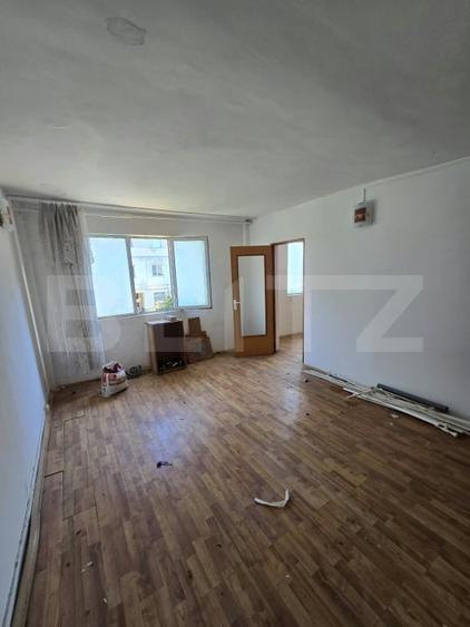Apartament cu 2 camere decomandat în Micro 12