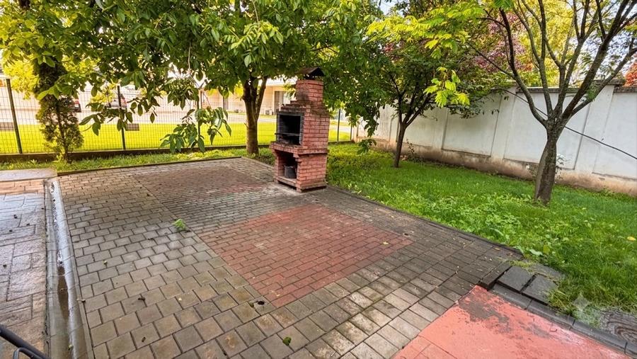 Casă individuală cu 5 camere cu Canalizare în Moara de Vânt