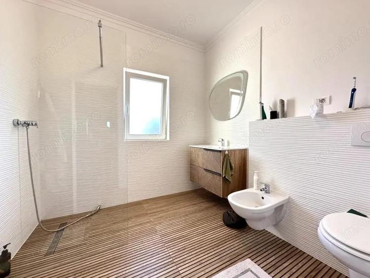Casă cu 4 camere cu Teren 357 Mp în Covaci