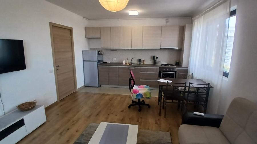 Apartament cu 2 camere semidecomandat în Parcul Carol