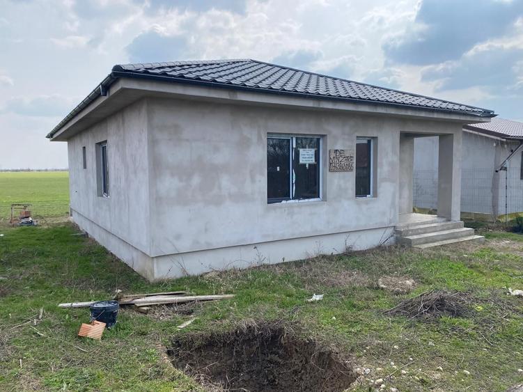 Vand casa individuala 3 Camere pret 55000 - 7