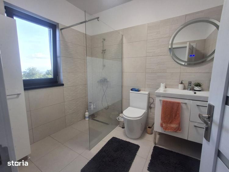 Casă cu 3 camere în Central