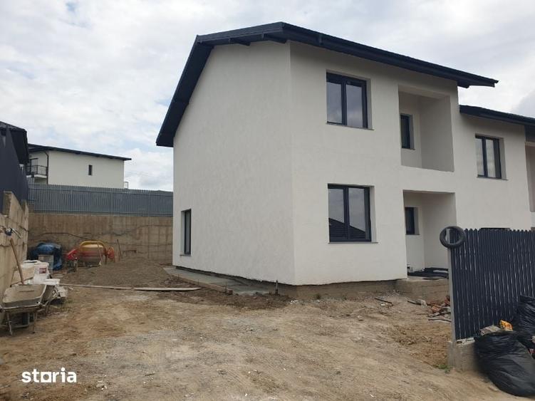 Casă cu 4 camere cu Teren 250 Mp în Valea Lupului