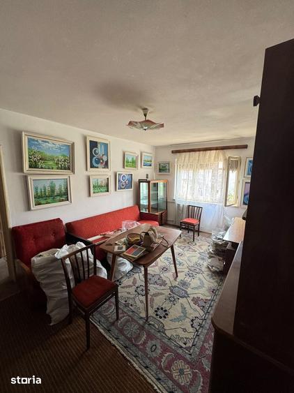 Apartament cu 3 camere semidecomandat în Ultracentral