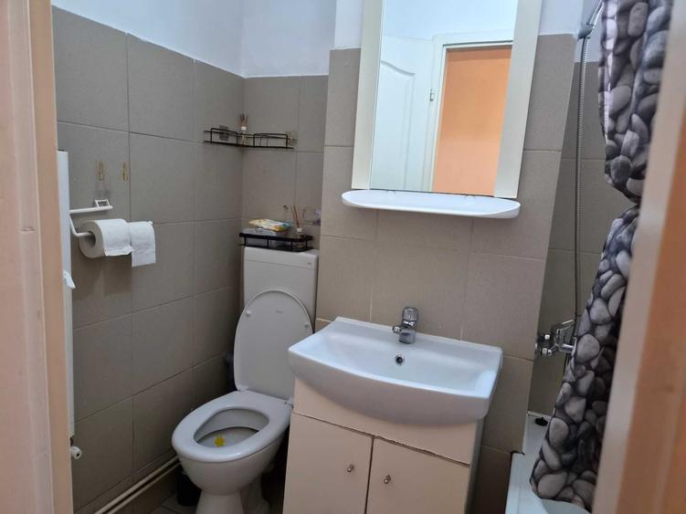 Garsonieră nedecomandată în Unirii