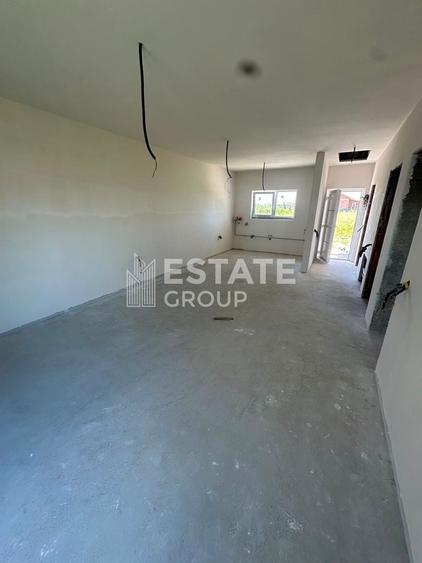 Duplex cu 3 camere cu Canalizare în Moșnița Nouă