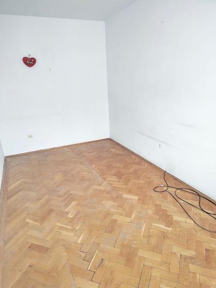 Apartament 4 camere, 69 mp, etaj 3/4, centrala proprie Medias, str. Paltinis - 4
