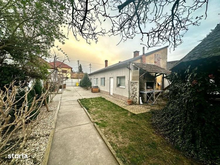 Casă cu 4 camere decomandat cu Teren 1000 Mp în Aradul Nou