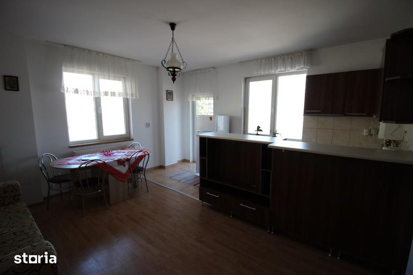 Apartament cu 3 camere în Dâmbul Rotund