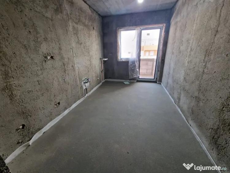 Apartament cu 2 camere decomandat în Smeura