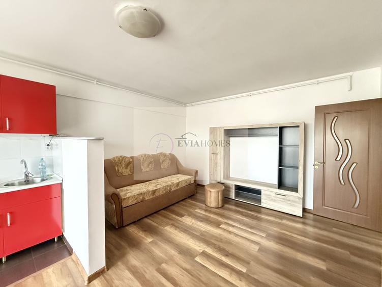 Apartament cu 2 camere semidecomandat, mobilat în Central