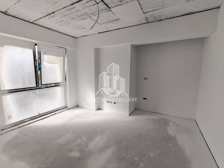 Apartament cu 2 camere decomandat în Universitate