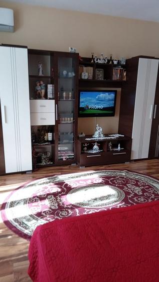 Garsonieră decomandată în Poarta 6