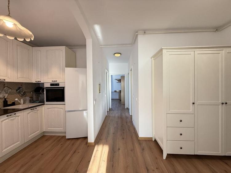 Apartament cu 3 camere decomandat în Zorilor