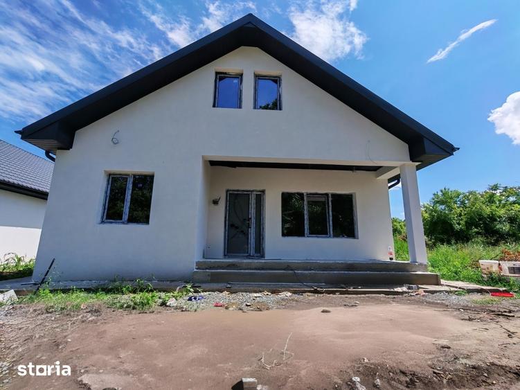 Casă cu 3 camere cu Teren 200 Mp în Valu lui Traian