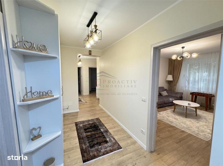 Apartament cu 3 camere decomandat în Universității
