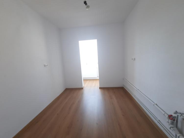 Apartament cu 2 camere decomandat în Vasile Aaron