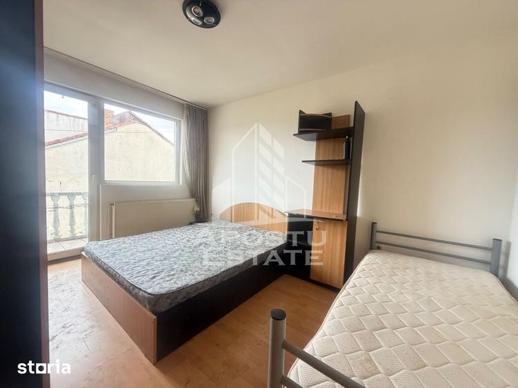 Casă cu 4 camere cu Teren 200 Mp în Est