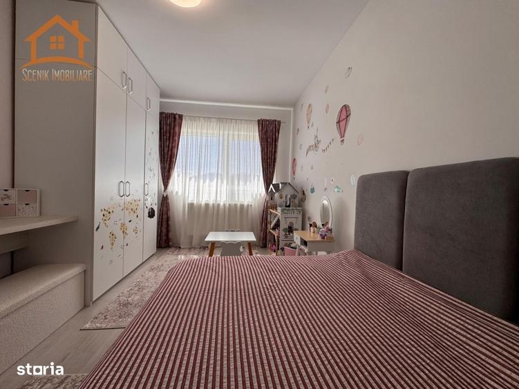 Apartament cu 3 camere decomandat în 13 Decembrie