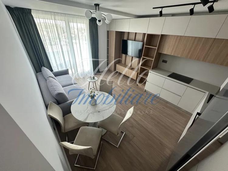 Apartament cu 2 camere semidecomandat, mobilat în Sânnicoară