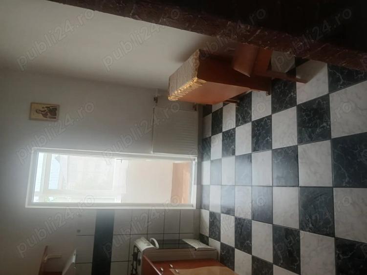 Apartament cu 2 camere decomandat în Stănești