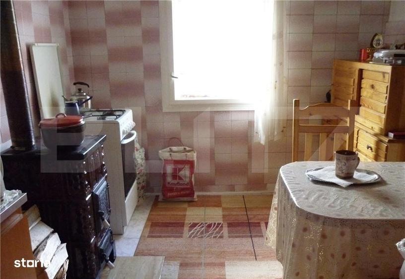 Apartament cu 4 camere, mobilat în Central