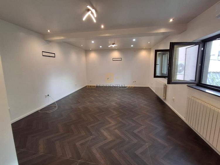 Birou, de 121.59999847412 mp, în Brâncoveanu