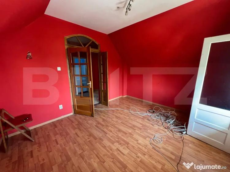 Casă cu 6 camere cu Teren 1032 Mp în Central