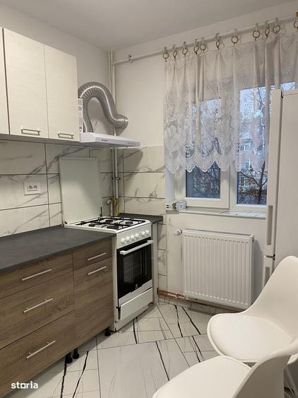 Apartament cu 2 camere decomandat în Malu Roșu