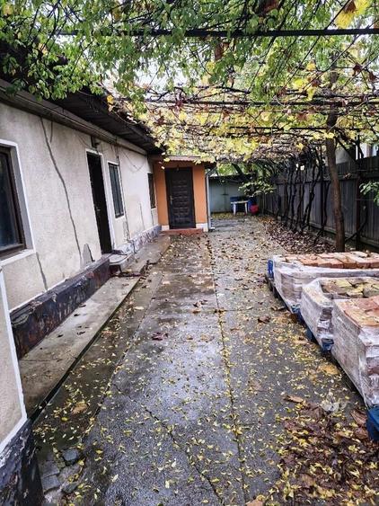 Casă cu 3 camere cu Garaj în Colentina