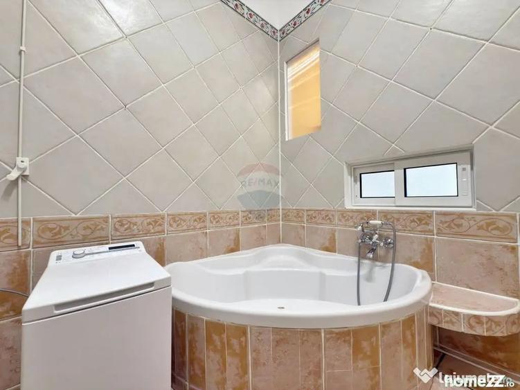 Spațiu comercial, de 100 mp, în Central