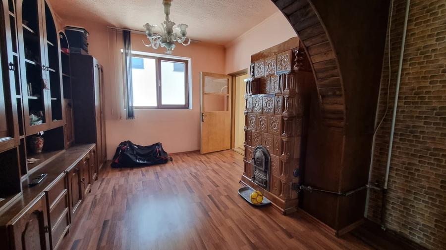 Duplex cu 4 camere cu Teren 200 Mp în Semicentral
