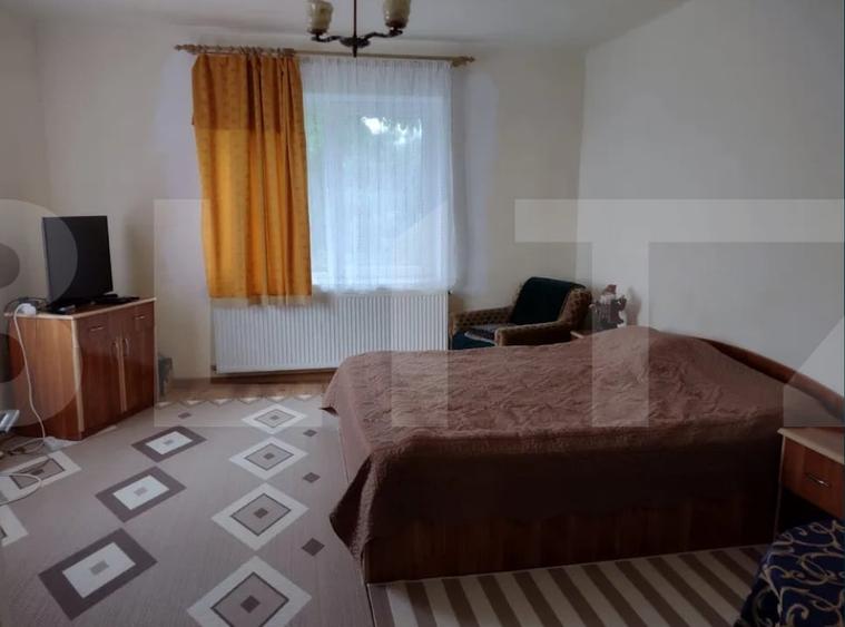 Casă individuală cu 2 camere cu Teren 2382 Mp în Aiton