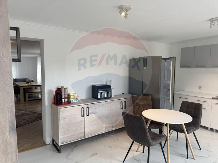 Casă individuală cu 6 camere cu Teren 2800 Mp în Livada (Petreștii de Jos)