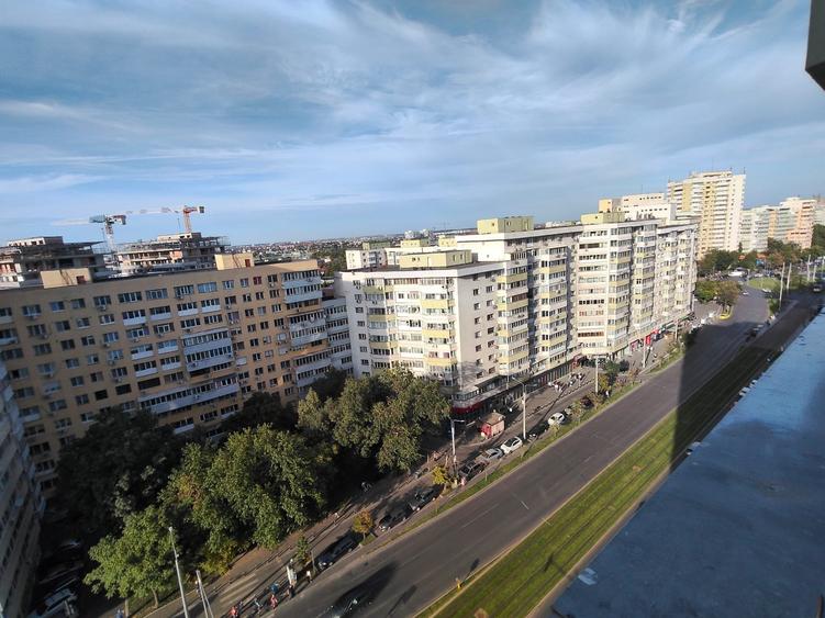 Apartament cu 3 camere decomandat în Pantelimon