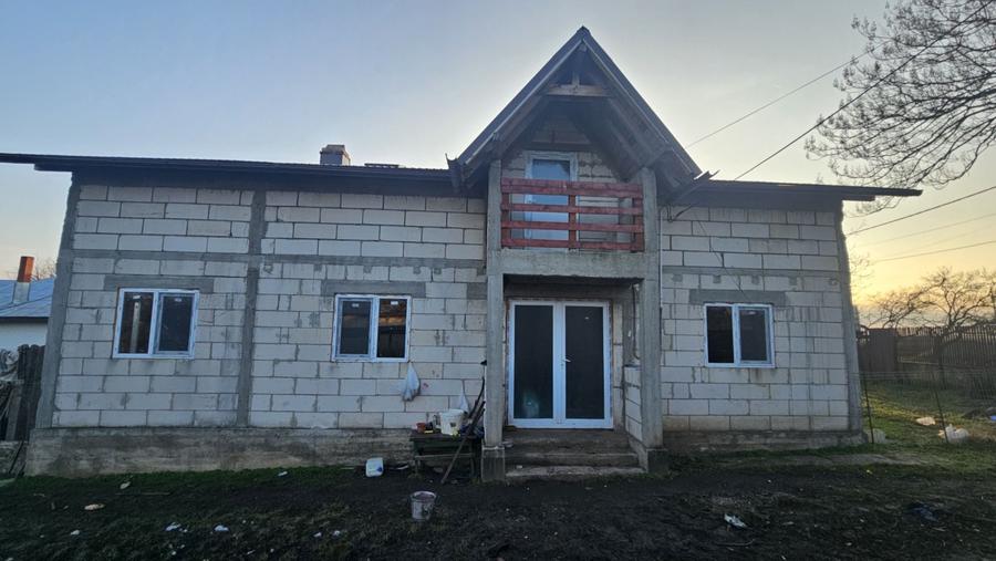 Casă cu 4 camere în Măldăeni