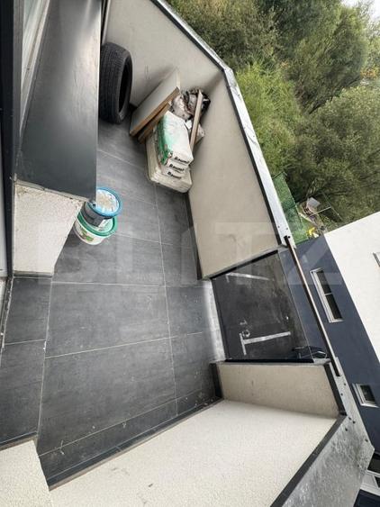 Apartament cu 3 camere decomandat, mobilat în Florești