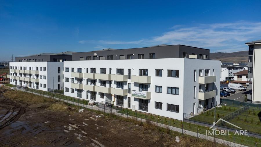 Apartament cu 3 camere decomandat, mobilat în Florești