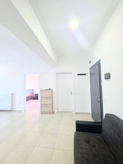 Apartament cu 3 camere semidecomandat în Energia