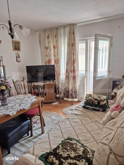 Apartament cu 2 camere semidecomandat în Micro 9