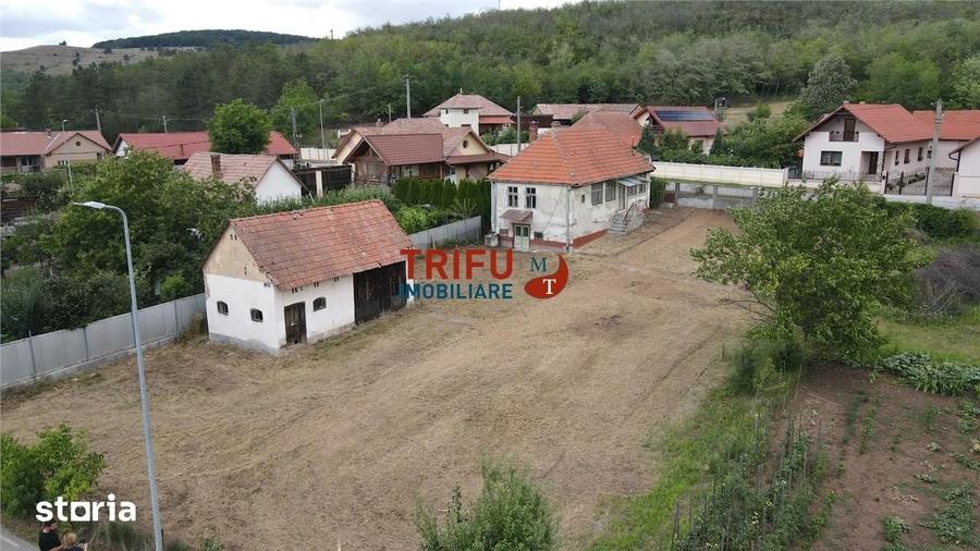 Casă cu 3 camere cu Teren 1084 Mp în Ciugud