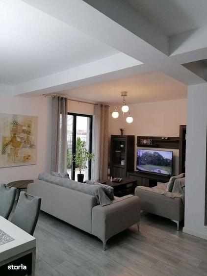 Casă cu 4 camere în Corbeanca