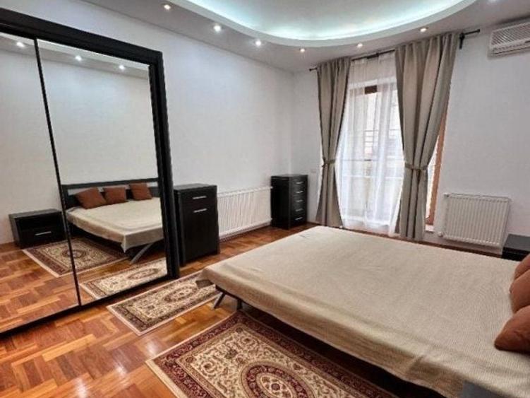 Apartament cu 3 camere semidecomandat în Herăstrău