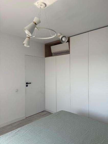 Apartament cu 4 camere decomandat, mobilat în Tei