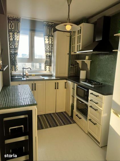 Apartament cu 2 camere semidecomandat, mobilat în Craiovei