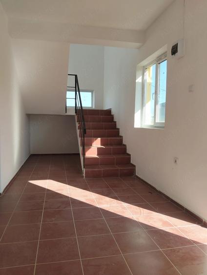 Casă cu 3 camere cu Teren 1000 Mp în Central